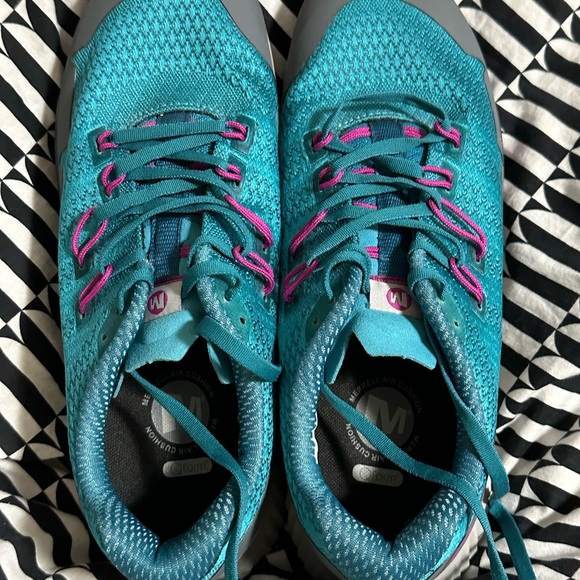 BNWOT Merrell Blue and Gray Athletic Shoes Lightweight Mesh Design - Picture 2 of 5